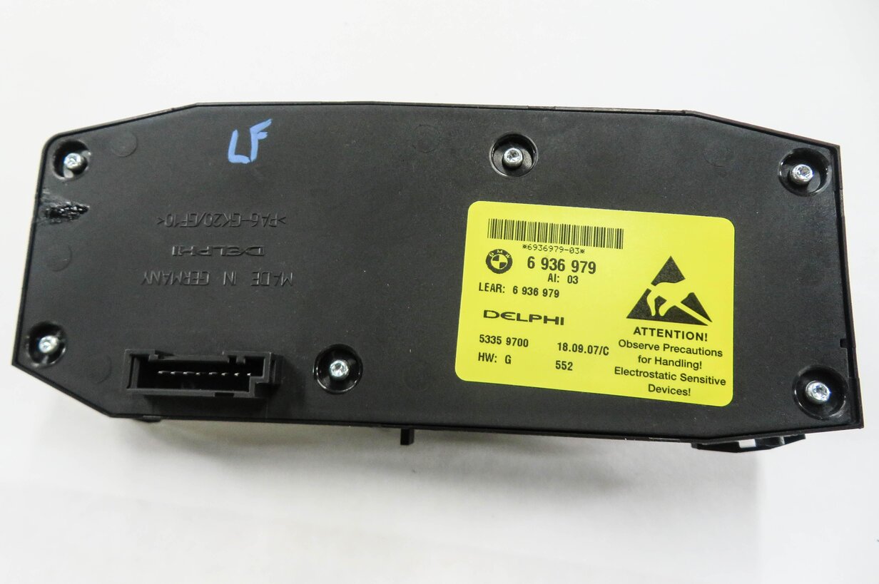 Thumbnail 3: 2008 BMW 335i (E90) LEFT FRONT DRIVER MEMORY SEAT ADJUSTMENT SWITCH BUTTON