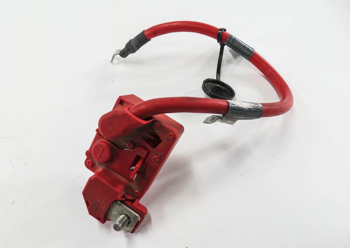 Thumbnail 2: 2008 BMW 335i (E90) POSITIVE BATTERY CABLE SRS