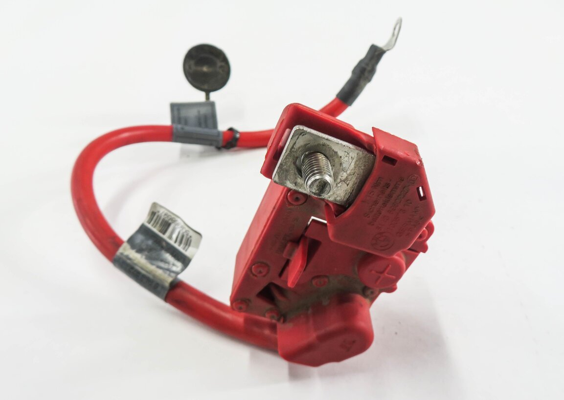 Thumbnail 4: 2008 BMW 335i (E90) POSITIVE BATTERY CABLE SRS