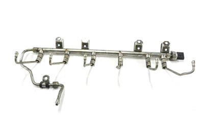 Thumbnail 2: 2008 BMW 335i (E90) 3.0L N54 TURBO ENGINE FUEL RAIL w/ LINES