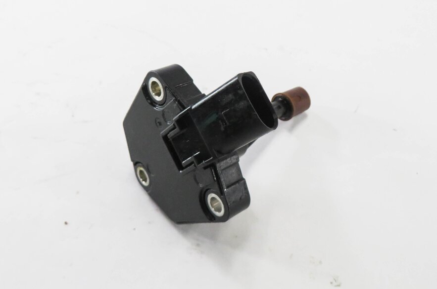2012 AUDI A6 (C7) 3.0L SUPERCHARGED ENGINE - OIL LEVEL SENSOR SENDER