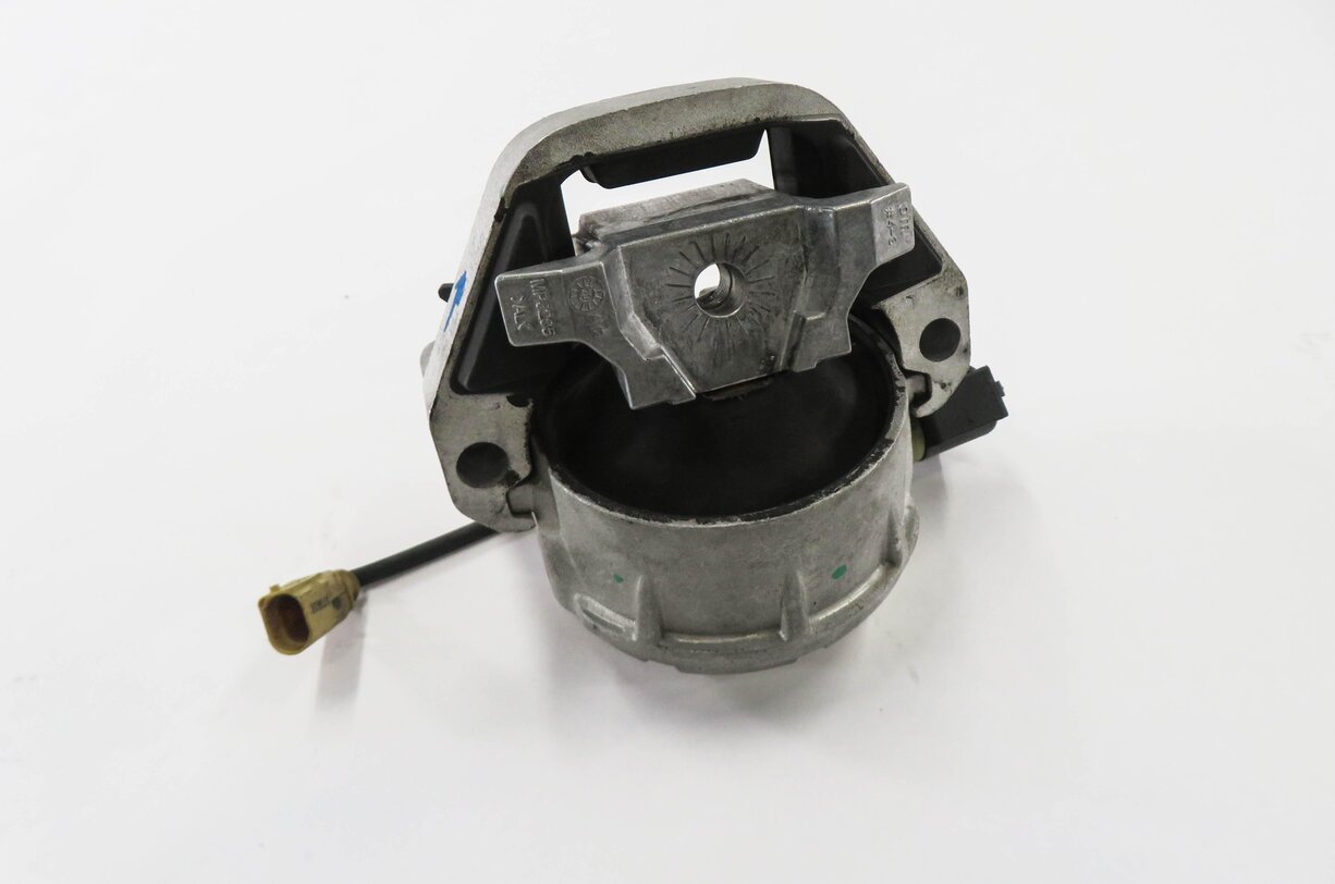 2012 AUDI A6 (C7) 3.0L SUPERCHARGED ENGINE - RIGHT MOTOR MOUNT