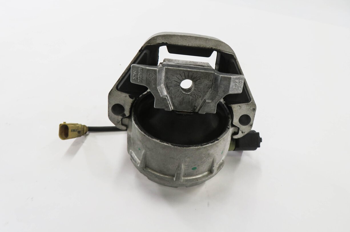 Thumbnail 2: 2012 AUDI A6 (C7) 3.0L SUPERCHARGED ENGINE - RIGHT MOTOR MOUNT