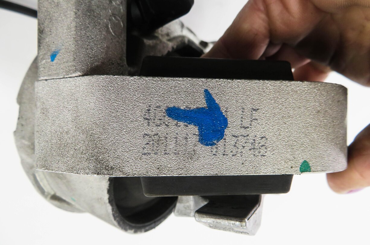 Thumbnail 5: 2012 AUDI A6 (C7) 3.0L SUPERCHARGED ENGINE - RIGHT MOTOR MOUNT