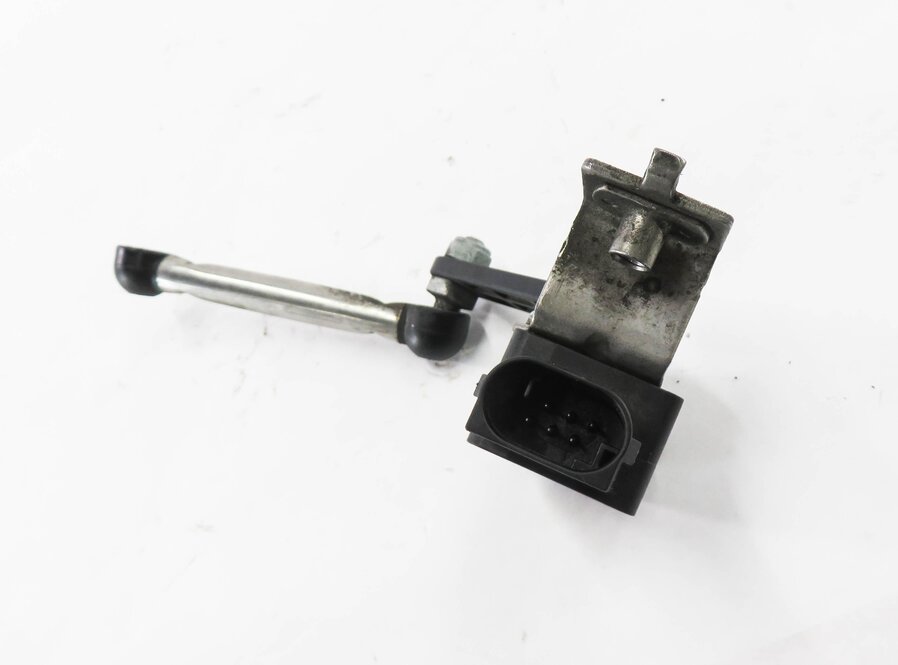 Thumbnail 3: 2011 BMW X5M ///M (E70) RIGHT FRONT PASSENGER SUSPENSION HEIGHT LEVEL SENSOR