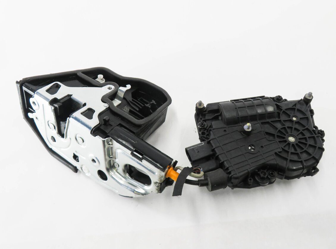 Thumbnail 4: 2011 BMW X5M ///M (E70) LEFT REAR DOOR SOFT CLOSE DOOR LOCK LATCH ACTUATOR MOTOR