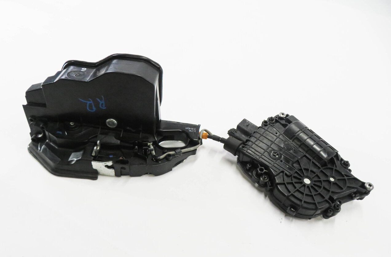 2011 BMW X5M (E70) RIGHT REAR DOOR SOFT CLOSE DOOR LOCK LATCH ACTUATOR MOTOR