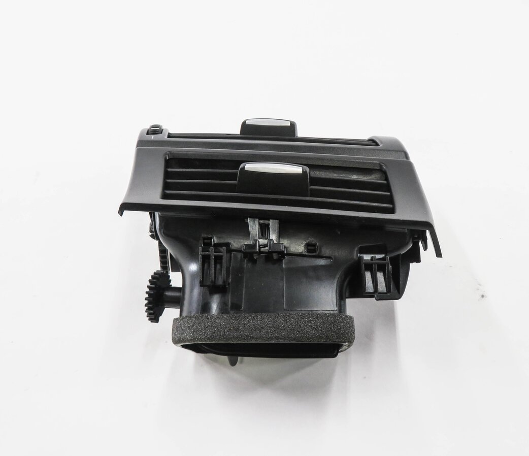 Thumbnail 3: 2011 BMW X5M ///M (E70) LEFT FRONT DRIVER DASH HEATER A/C AIR VENT