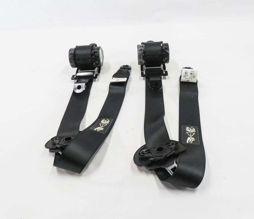 Thumbnail 2: 2011 BMW X5M ///M (E70) LEFT & RIGHT REAR 2nd ROW SEATBELT RETRACTOR SET (BLACK)