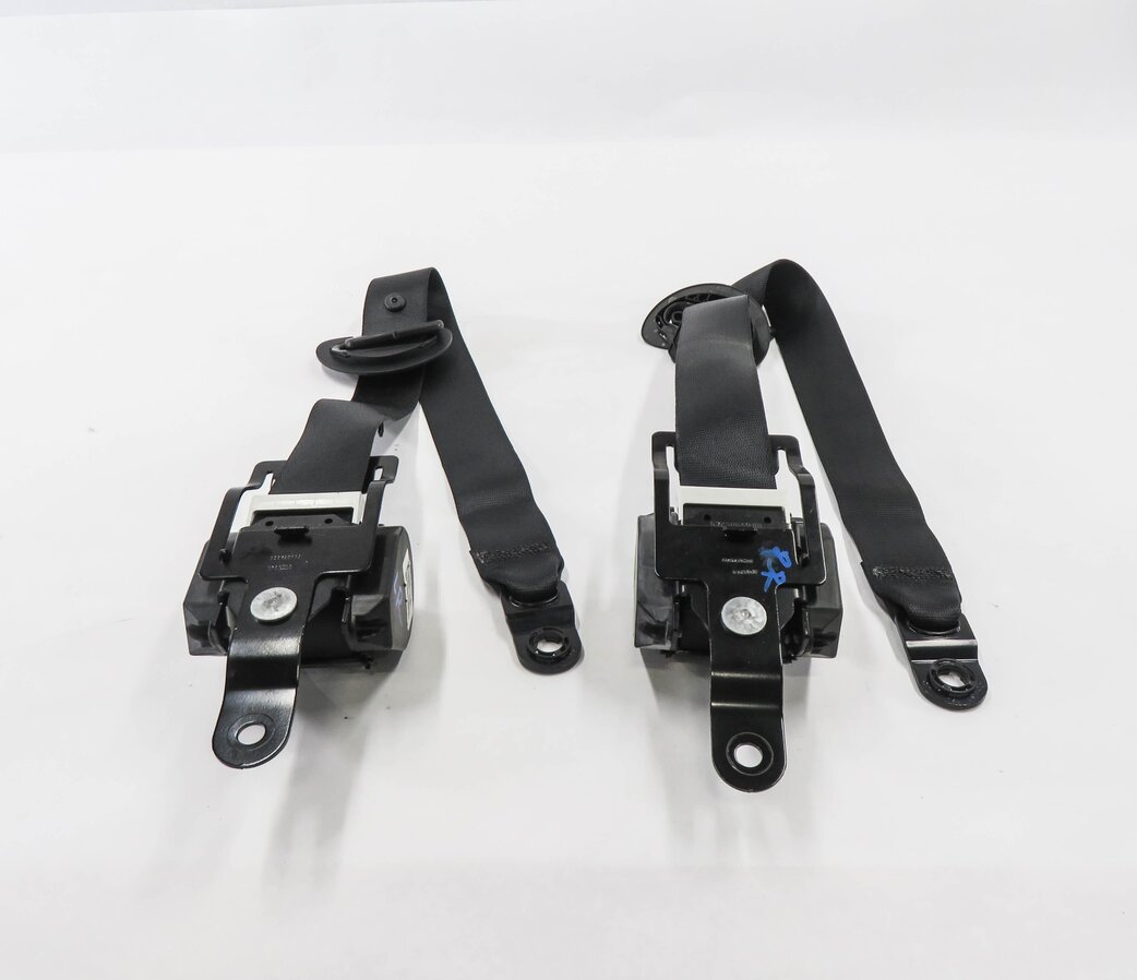 Thumbnail 3: 2011 BMW X5M ///M (E70) LEFT & RIGHT REAR 2nd ROW SEATBELT RETRACTOR SET (BLACK)