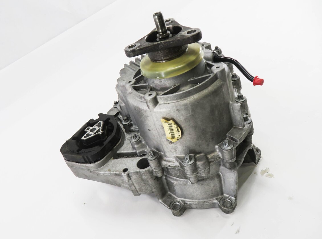 Thumbnail 2: 2009-2014 BMW X5M X6 X6M (E70 E71) 4.4L S63 TWIN TURBO ENGINE - TRANSFER CASE