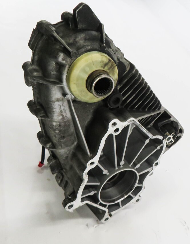 Thumbnail 4: 2009-2014 BMW X5M X6 X6M (E70 E71) 4.4L S63 TWIN TURBO ENGINE - TRANSFER CASE