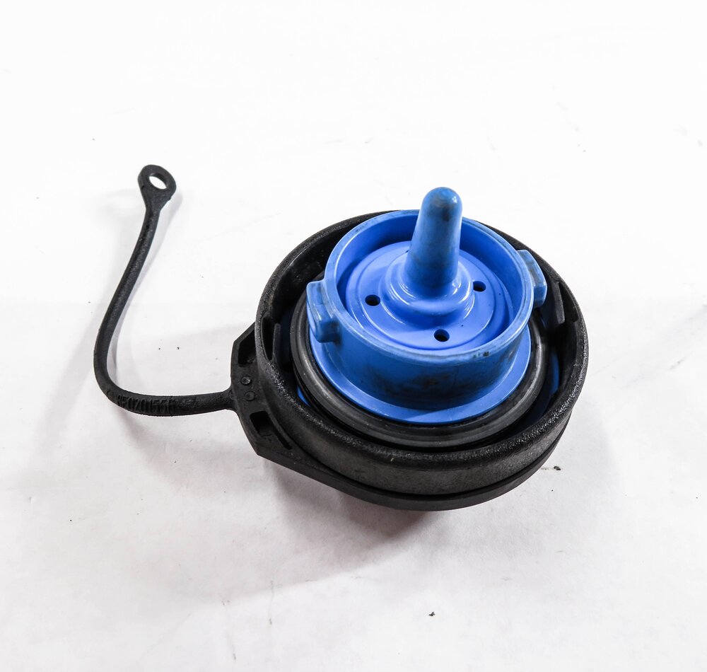 Thumbnail 3: 2015 AUDI Q5 (B8 8R) GAS CAP FUEL TANK FILLER LID
