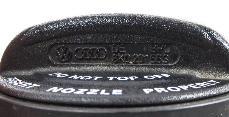 Thumbnail 4: 2015 AUDI Q5 (B8 8R) GAS CAP FUEL TANK FILLER LID