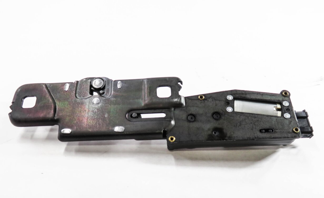 Thumbnail 3: 2015 AUDI Q5 (B8 8R) REAR TRUNK LOCK LATCH ACTUATOR STRIKER PLATE