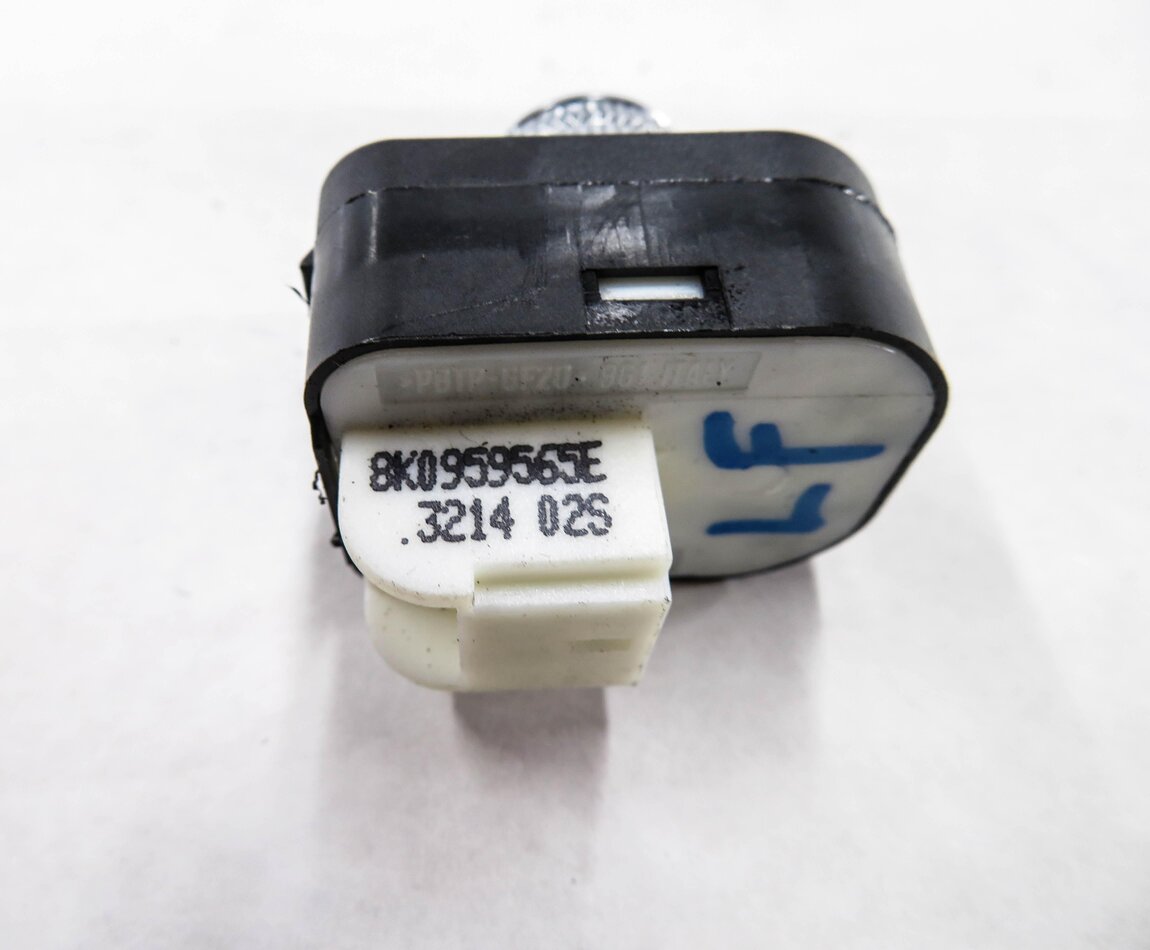 Thumbnail 4: 2013-2017 AUDI A4 S4 RS5 Q5 SQ5 (B8 8K 8T 8R) P-FOLD MIRROR ADJUSTMENT SWITCH
