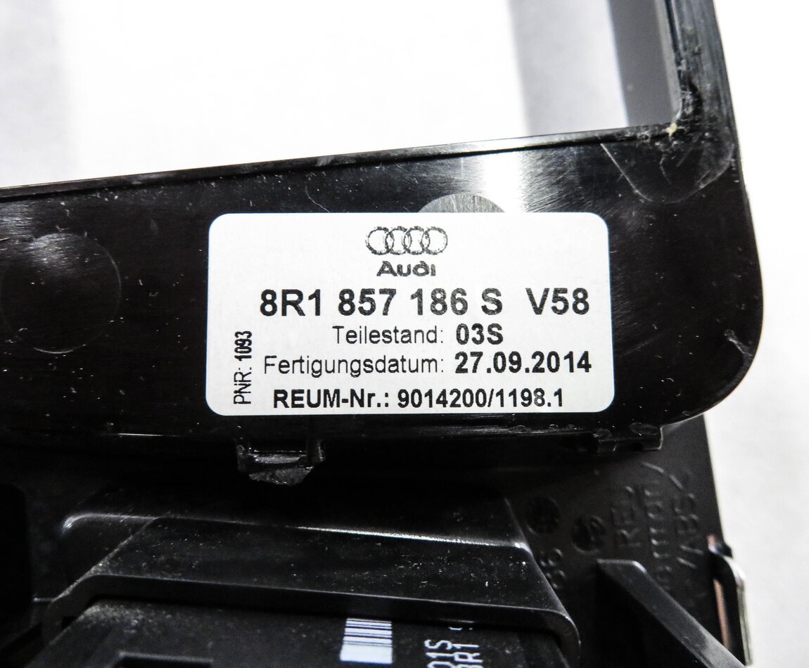 Thumbnail 4: 2015 AUDI Q5 (B8 8R) CENTER DASH GPS NAVIGATION SCREEN TRIM w/ HAZARD SWITCH