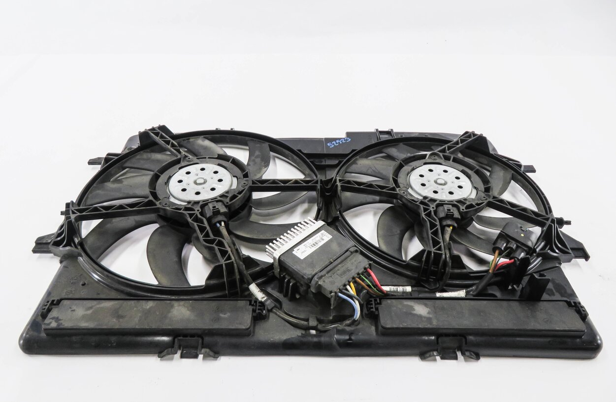2009-2017 AUDI A4 A5 Q5 S4 (B8 8T 8R) 2.0L / 3.0L / 3.2L - RADIATOR COOLING FAN