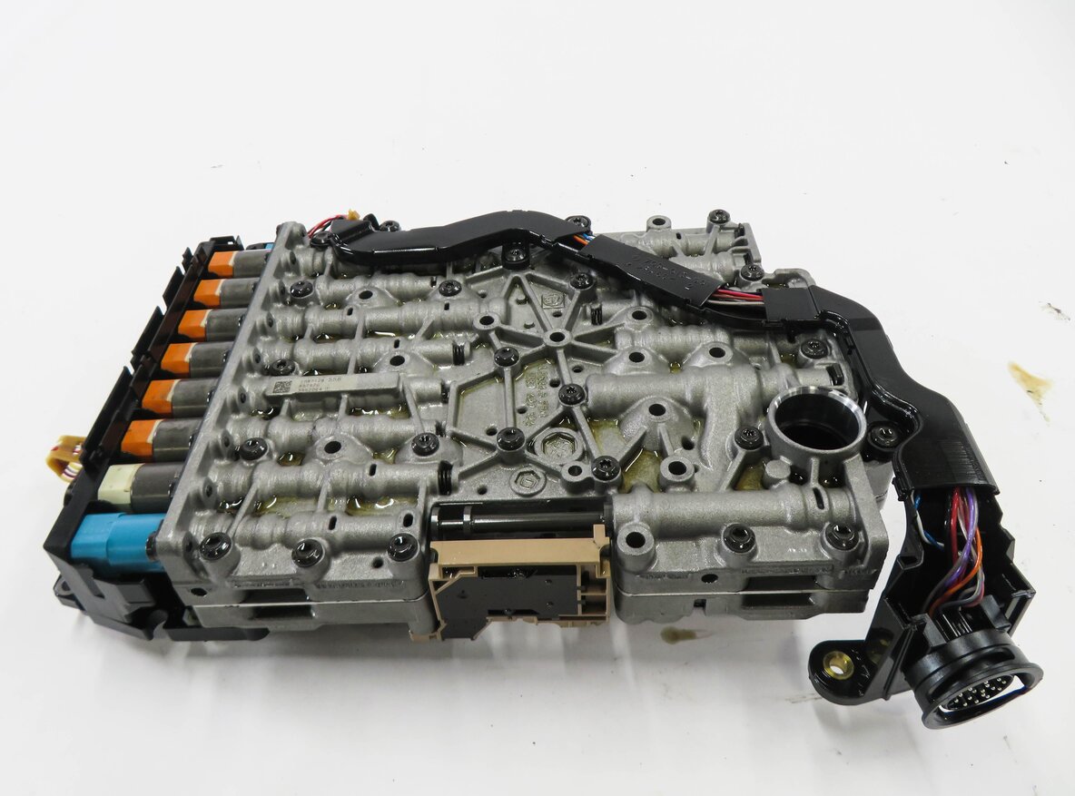 Thumbnail 3: 2014-2016 AUDI Q5 (B8 8R) 2.0L TURBO A/T TRANSMISSION VALVE BODY w/ MECHATRONIC