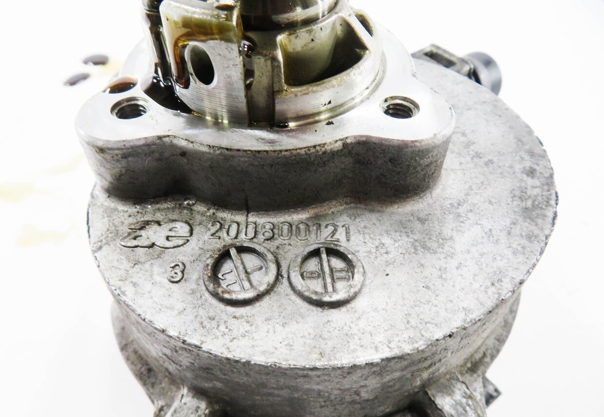 Thumbnail 5: 10-12 BMW 135i 335i 535i 640i X3 X5 X6 (E87 E90 E70) 3.0L N55 BRAKE VACUUM PUMP