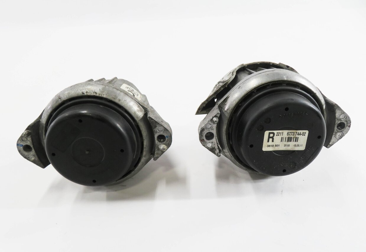 Thumbnail 2: 2011 BMW 335i (E90) 3.0L N55 TURBO ENGINE - LEFT & RIGHT MOTOR MOUNT SET-2