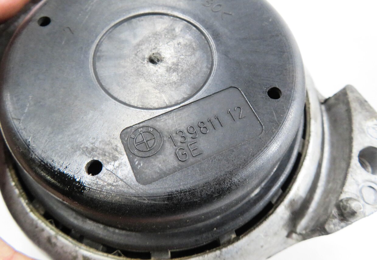 Thumbnail 4: 2011 BMW 335i (E90) 3.0L N55 TURBO ENGINE - LEFT & RIGHT MOTOR MOUNT SET-2