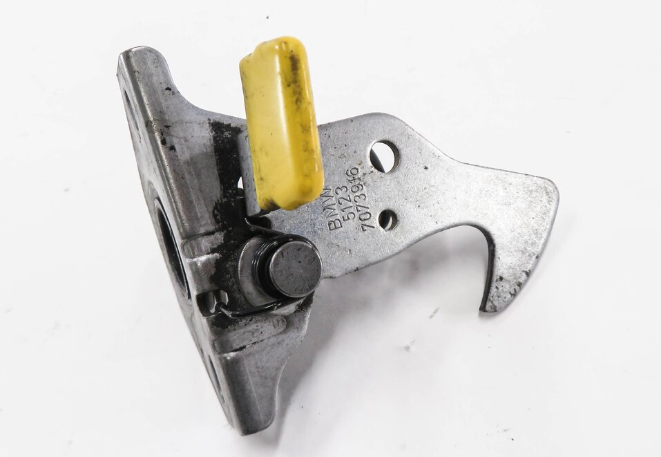 Thumbnail 4: 2011 BMW 335i (E90) FRONT HOOD SAFETY LATCH CATCH HOOK RELEASE LEVER