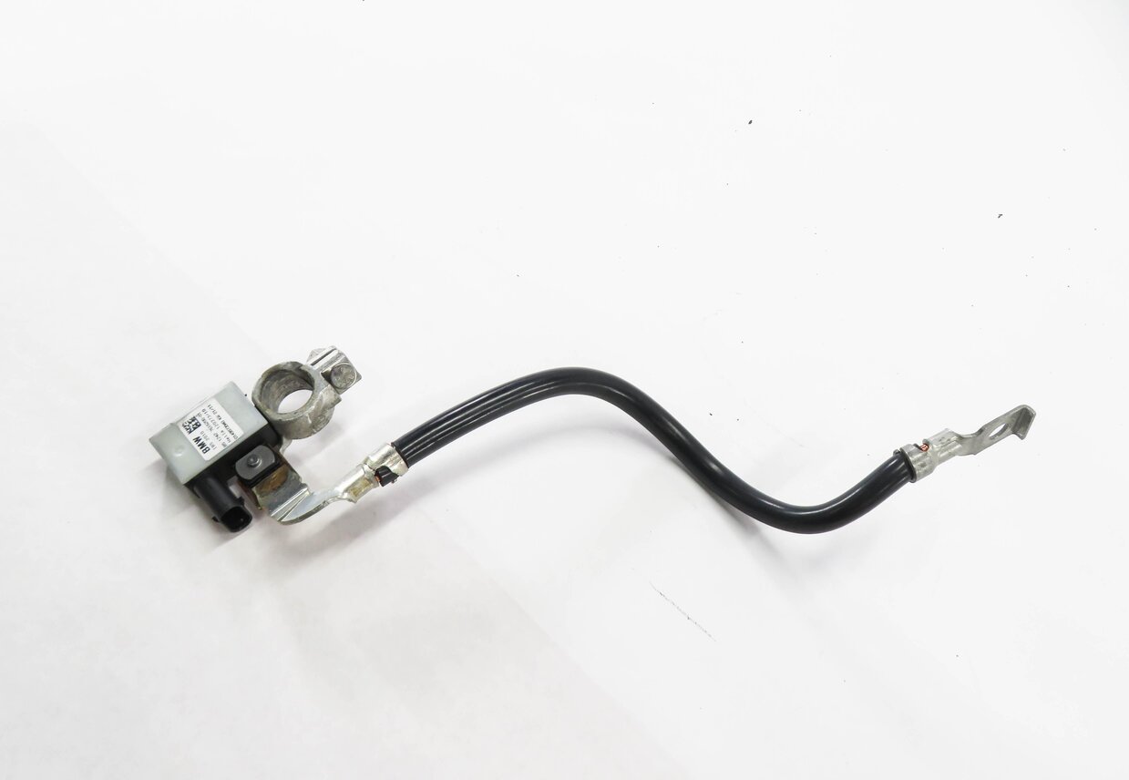 Thumbnail 2: 2011 BMW 335i (E90) NEGATIVE BATTERY CABLE