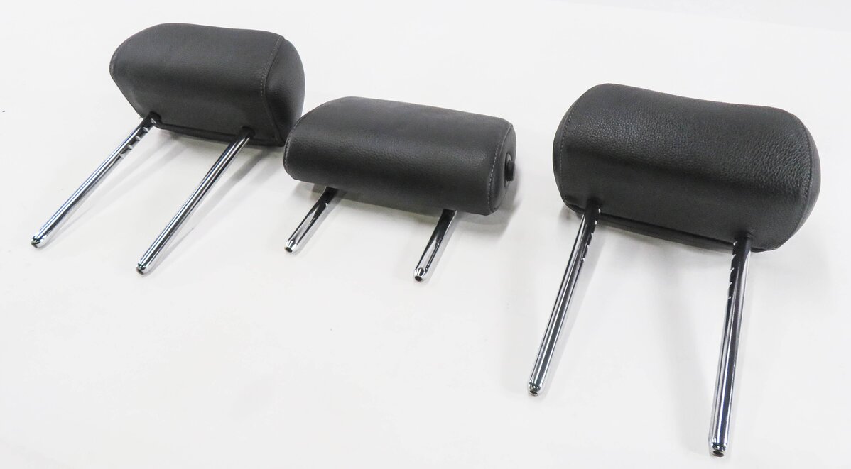 Thumbnail 2: 2011 BMW 335i (E90) REAR SEAT HEADREST SET-3 (BLACK DAKOTA LEATHER 354)