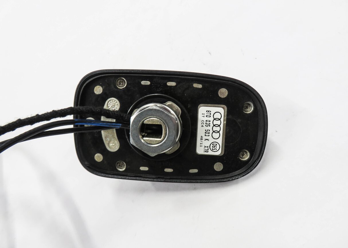 Thumbnail 4: 2008-2012 AUDI A5 S5 (B8 8T) COUPE - RADIO STEREO ANTENNA (MONSOON GRAY MET. 0C)