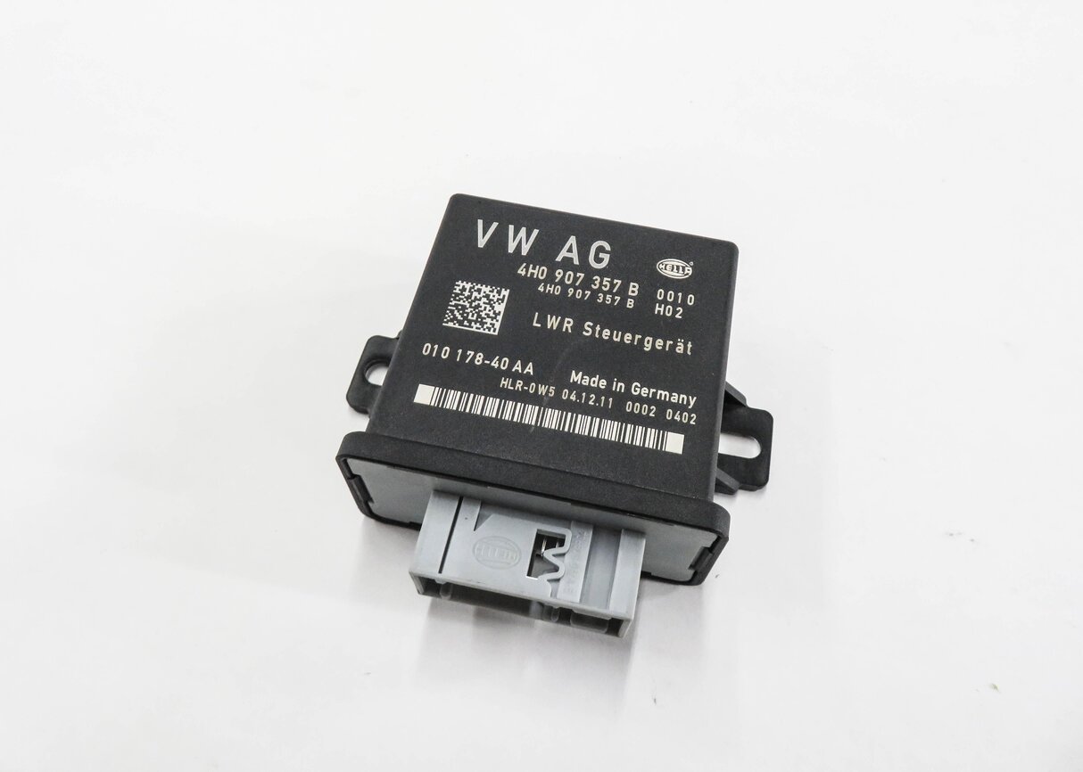 2012 AUDI A5 (B8 8T) HID XENON HEADLIGHT RANGE CONTROL MODULE