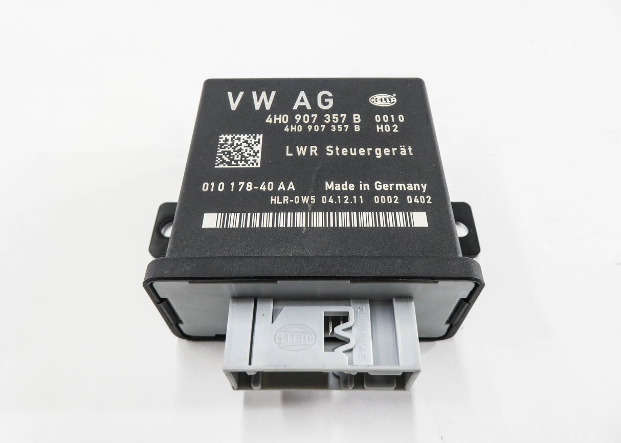 Thumbnail 2: 2012 AUDI A5 (B8 8T) HID XENON HEADLIGHT RANGE CONTROL MODULE