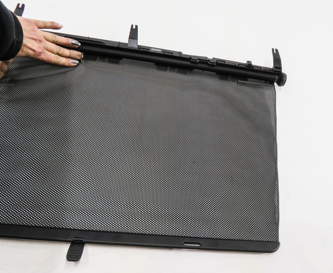 Thumbnail 5: 2007-2013 BMW X5 (E70) RIGHT REAR RETRACTABLE WINDOW SUN SCREEN PRIVACY SHADE