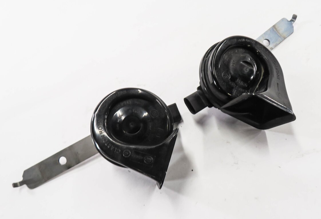Thumbnail 2: 2010-2013 BMW X5 X6 (E70 E71) HIGH & LOW TONE HORN SET-2