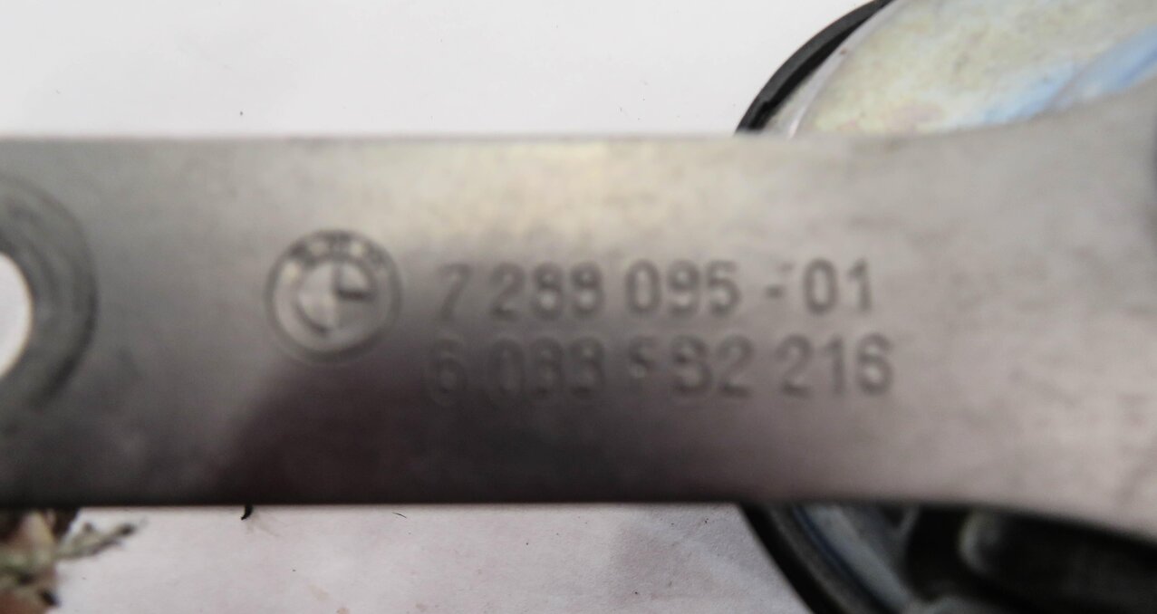 Thumbnail 4: 2010-2013 BMW X5 X6 (E70 E71) HIGH & LOW TONE HORN SET-2