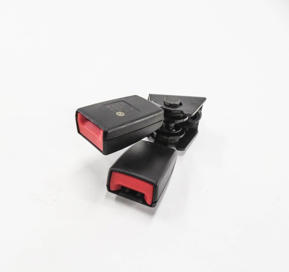 2012 BMW X5 (E70) REAR 3rd THIRD ROW SEAT SEATBELT BUCKLE RECEIVER SET