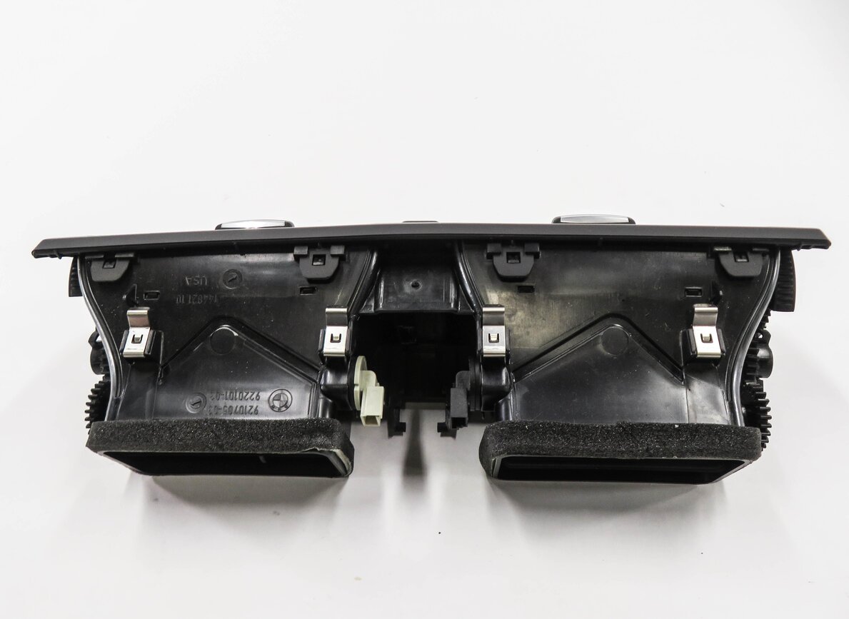 Thumbnail 3: 2012 BMW X5 (E70) CENTER DASH HEATER A/C AIR VENT w/ HAZARD & LOCK SWITCH