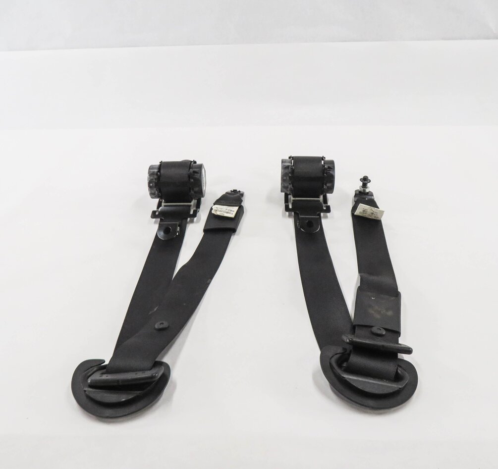 Thumbnail 2: 2012 BMW X5 (E70) REAR 2nd ROW SEAT SEATBELT RETRACTOR SET-2 (BLACK)