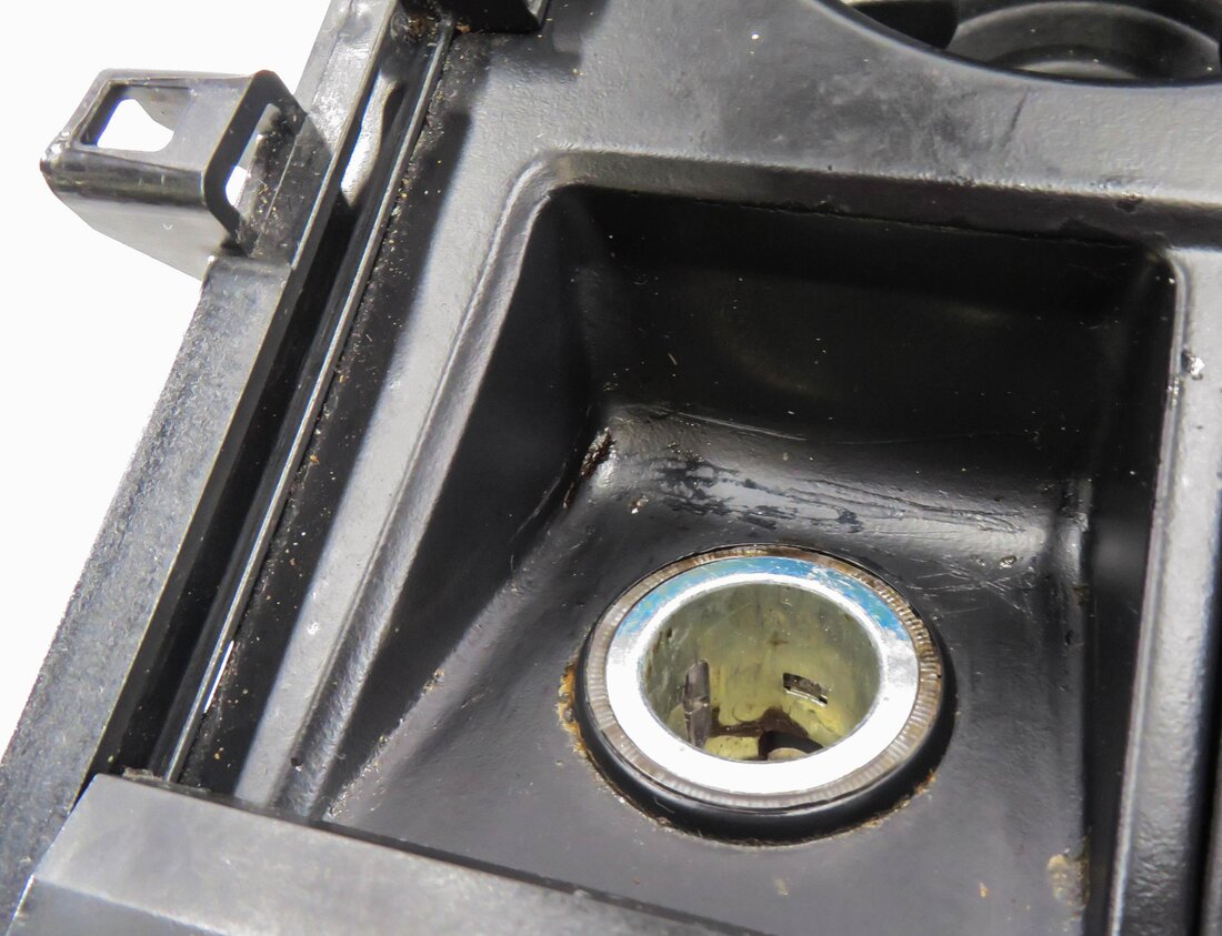 Thumbnail 8: 2012 BMW X5 (E70) FRONT CUP HOLDER ASH TRAY COMPARTMENT w/ INSERT