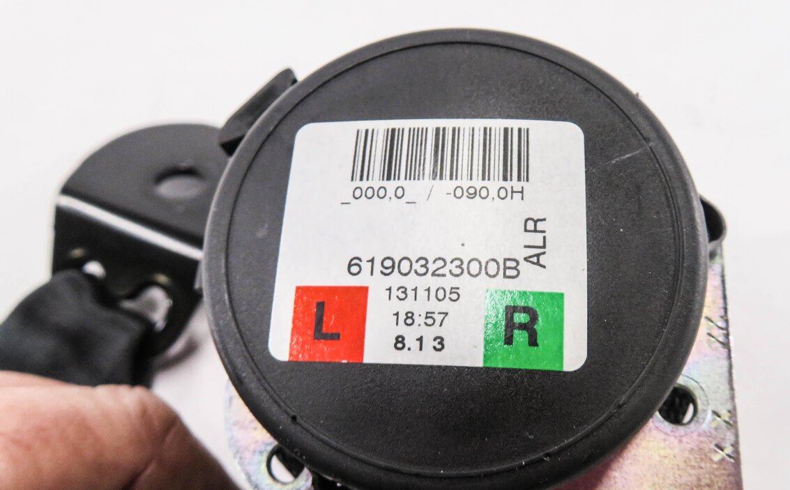 Thumbnail 5: 2014 RANGE ROVER EVOQUE (L538) LEFT REAR 2nd ROW SEAT SEATBELT RETRACTOR BLACK
