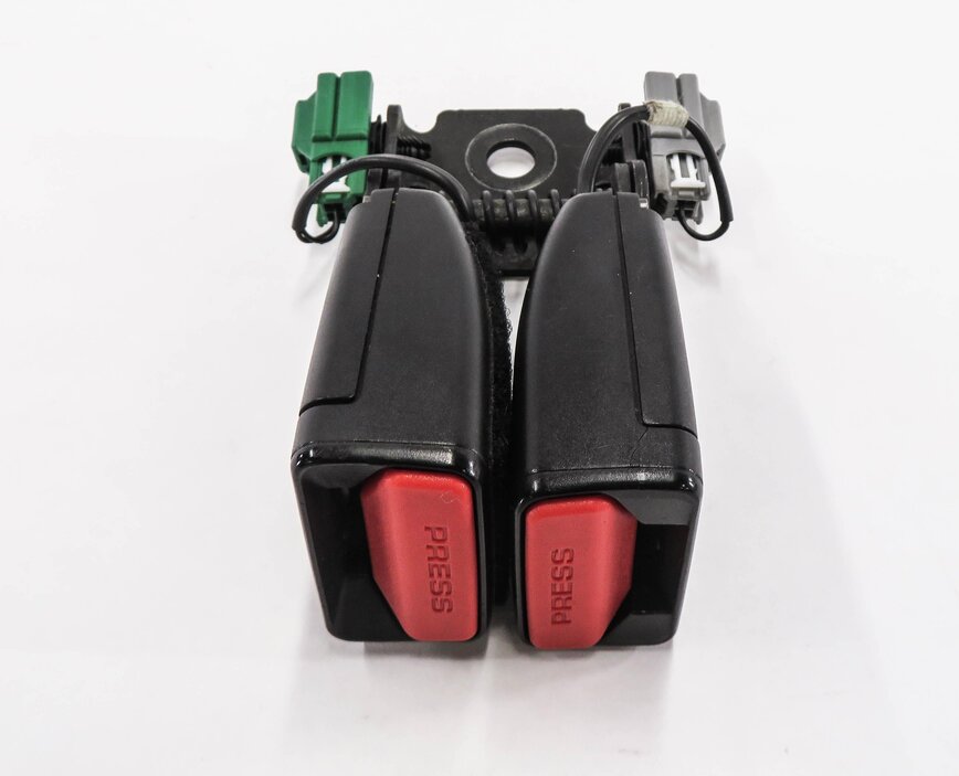 Thumbnail 2: 2014 RANGE ROVER EVOQUE (L538) RIGHT REAR 2nd ROW SEAT SEATBELT BUCKLE RECEIVER