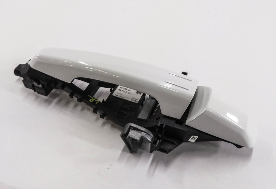 Thumbnail 1: 12-19 RANGE ROVER SPORT EVOQUE (L405 L494 L538) LEFT REAR DOOR HANDLE (WHTIE)