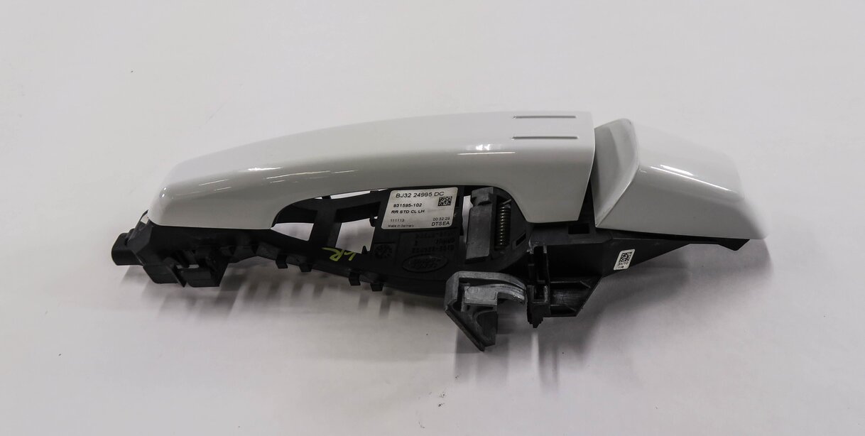 Thumbnail 2: 12-19 RANGE ROVER SPORT EVOQUE (L405 L494 L538) LEFT REAR DOOR HANDLE (WHTIE)