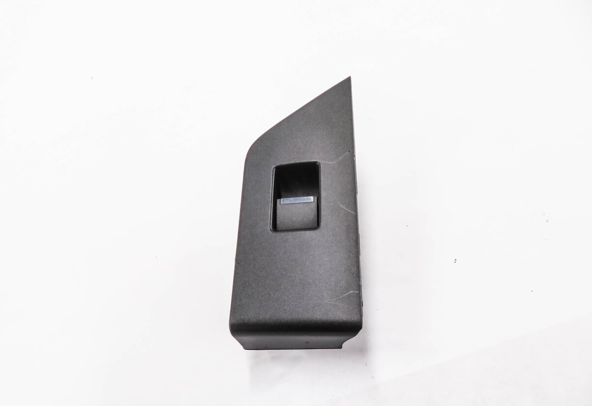 Thumbnail 2: 2014 RANGE ROVER EVOQUE (L538) LEFT REAR DOOR WINDOW SWITCH w/ TRIM