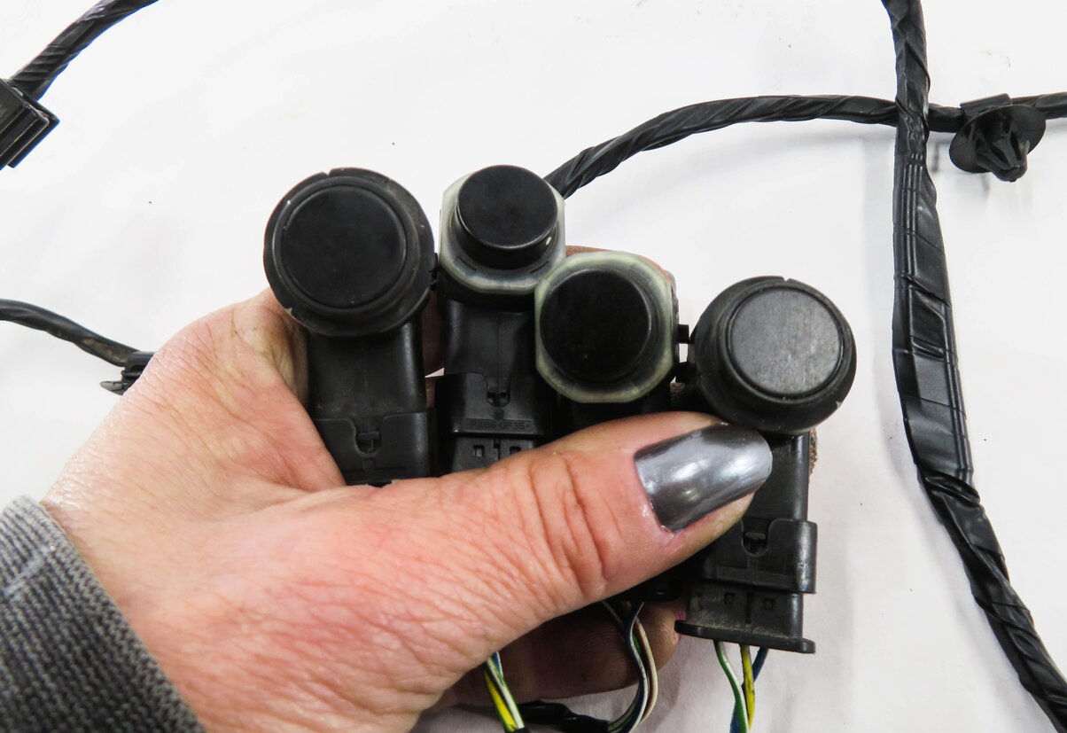 Thumbnail 4: 2014 RANGE ROVER EVOQUE (L538) REAR PDC PARK SENSOR SET w/ HARNESS (BLACK)