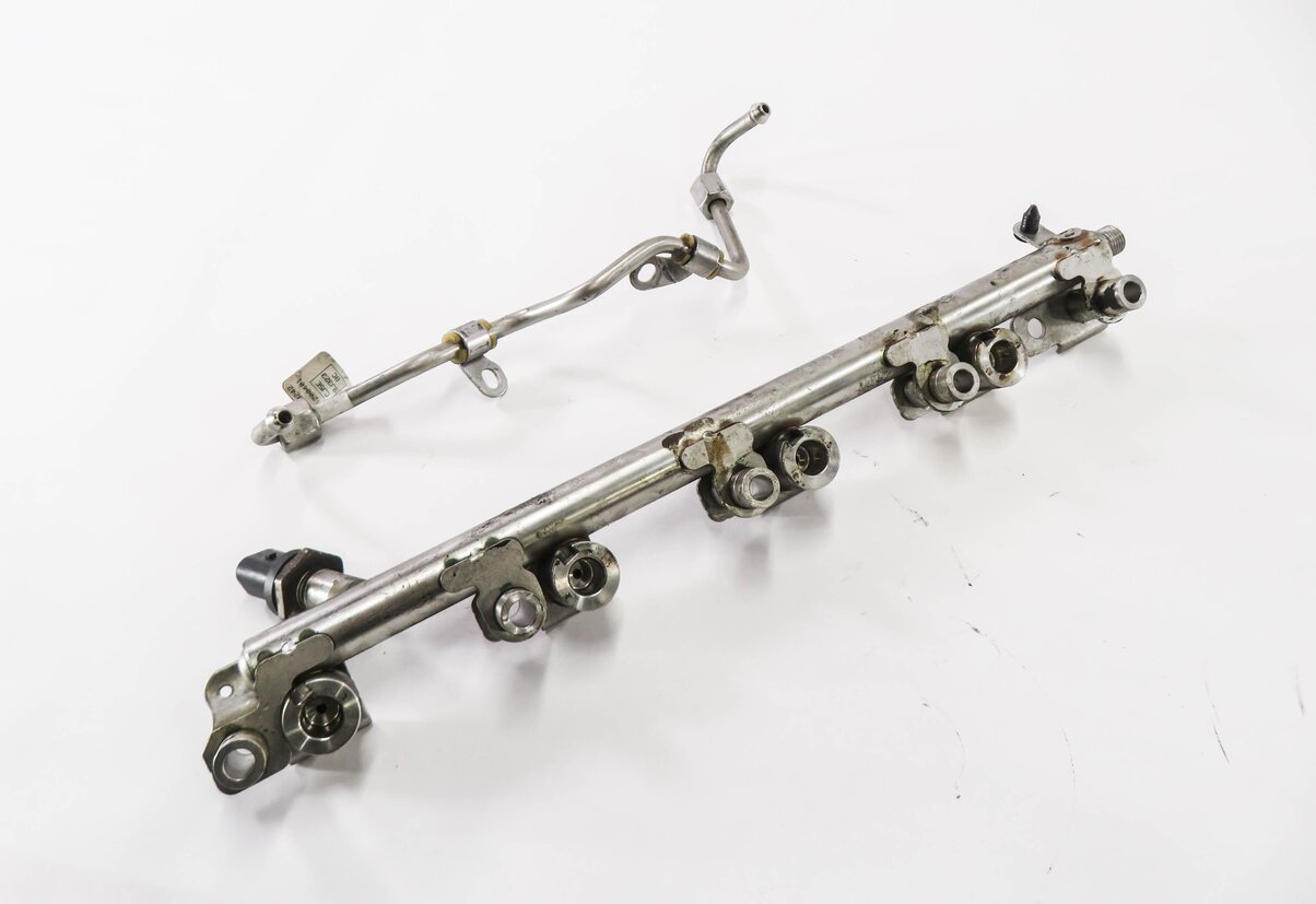 2014 RANGE ROVER EVOQUE (L538) 2.0L TURBO ENGINE - FUEL RAIL