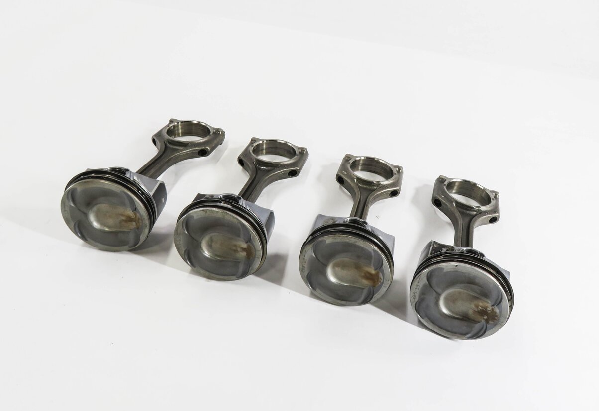 2014 RANGE ROVER EVOQUE (L538) 2.0L TURBO ENGINE - PISTON w/ CONNECTING ROD SET