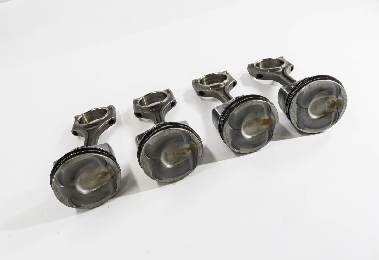Thumbnail 3: 2014 RANGE ROVER EVOQUE (L538) 2.0L TURBO ENGINE - PISTON w/ CONNECTING ROD SET