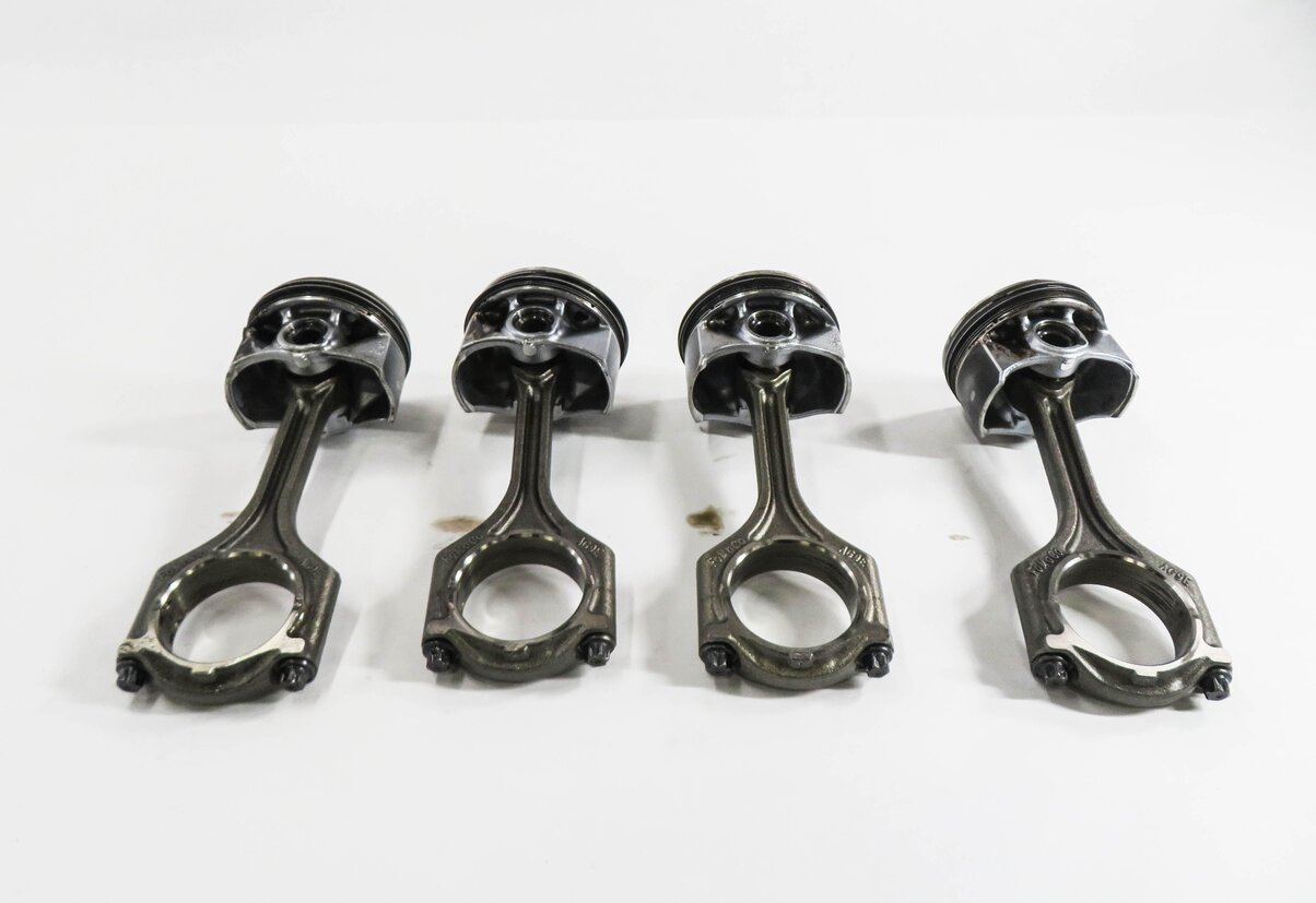 Thumbnail 4: 2014 RANGE ROVER EVOQUE (L538) 2.0L TURBO ENGINE - PISTON w/ CONNECTING ROD SET