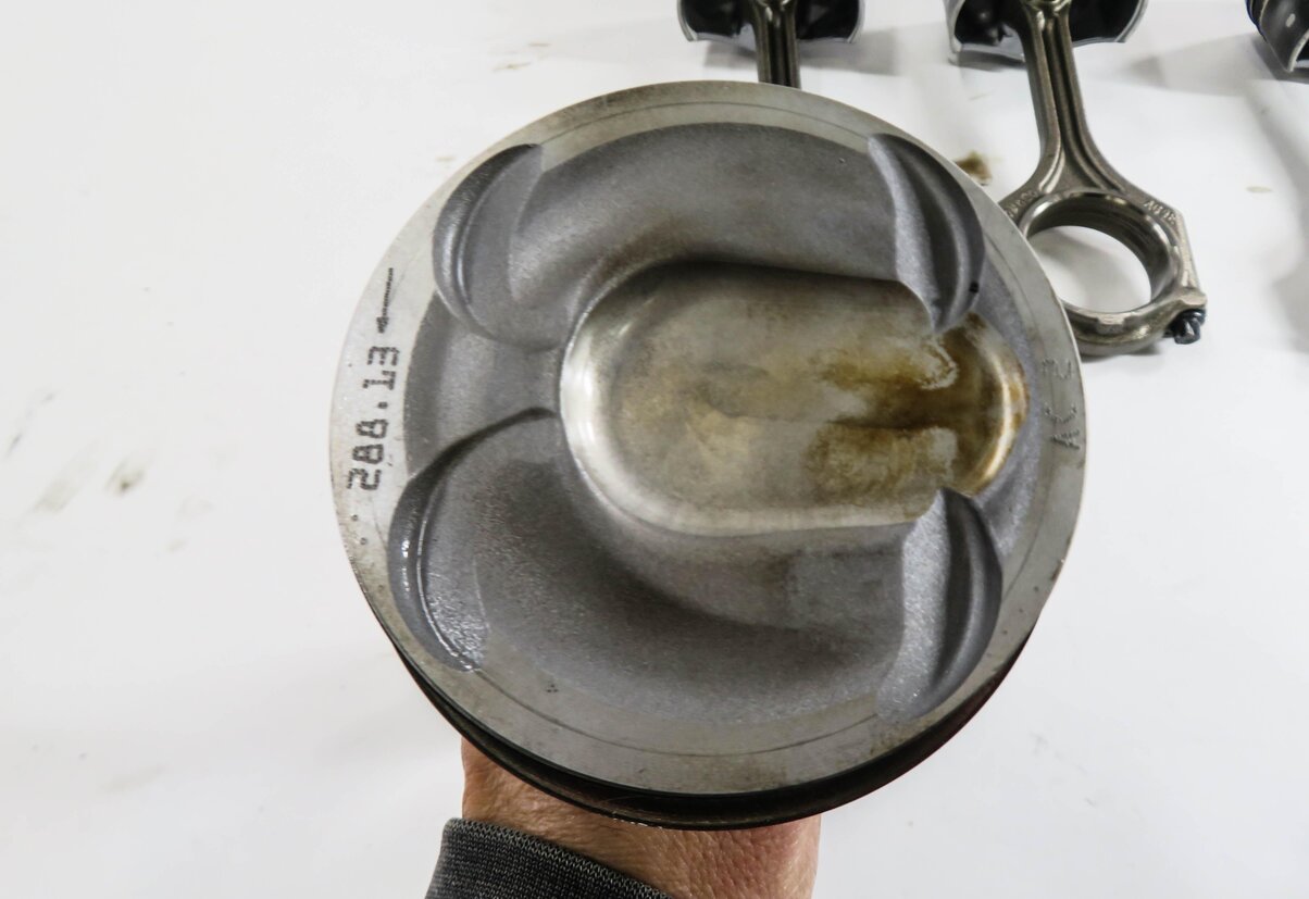 Thumbnail 5: 2014 RANGE ROVER EVOQUE (L538) 2.0L TURBO ENGINE - PISTON w/ CONNECTING ROD SET